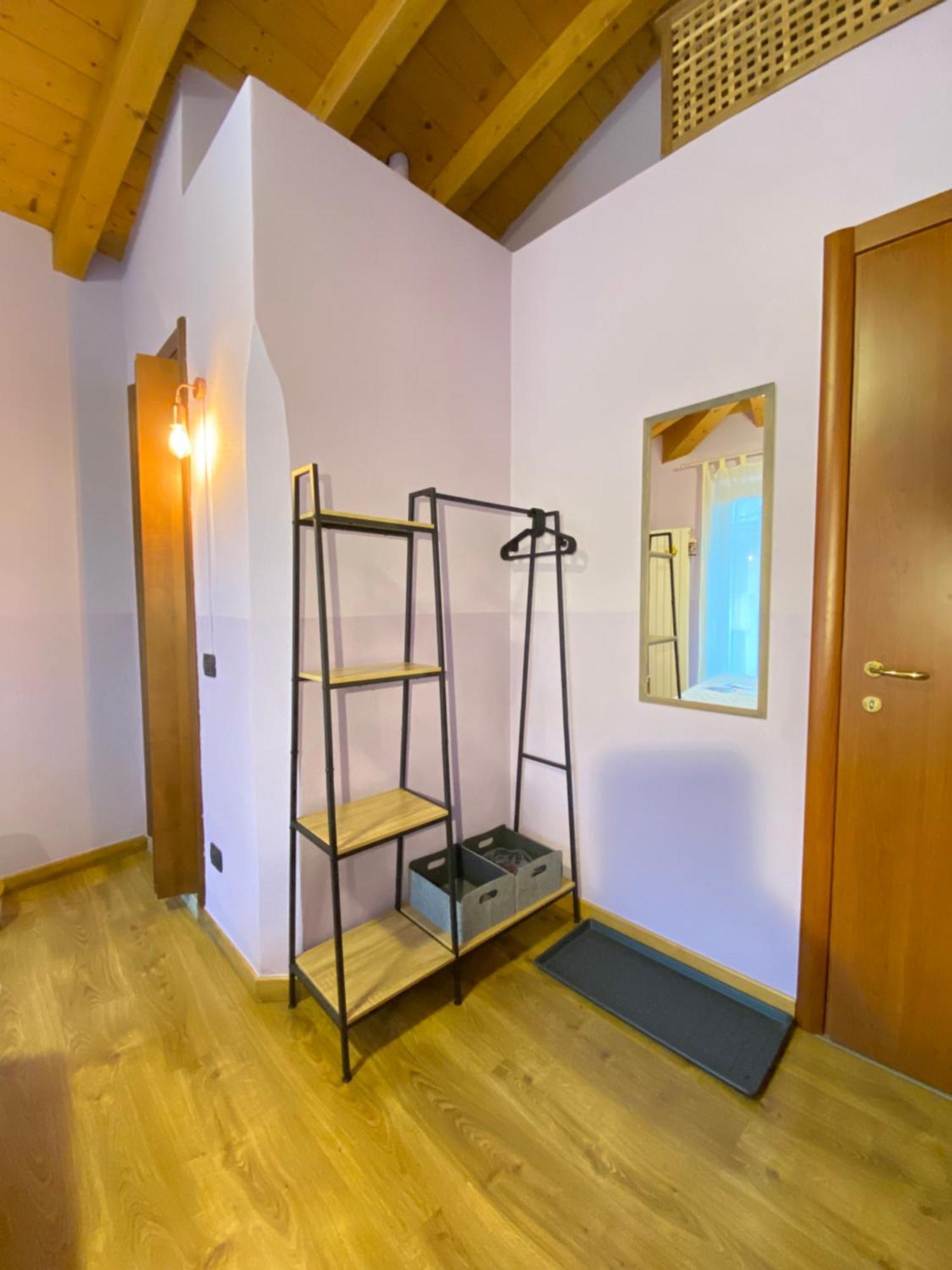 La Casa Del Poeta Bed and Breakfast Dervio Exteriör bild